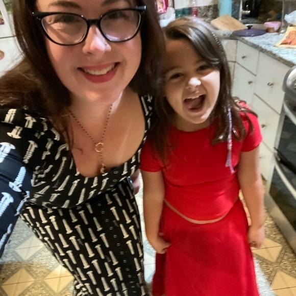 Meet your Posher, Suzanne - Picture 2 of 5